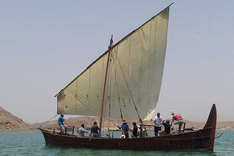 Admiral Pâris would have seen boats similar to this in Muscat harbour in 1838